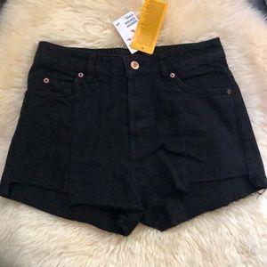 High low H&M shorts